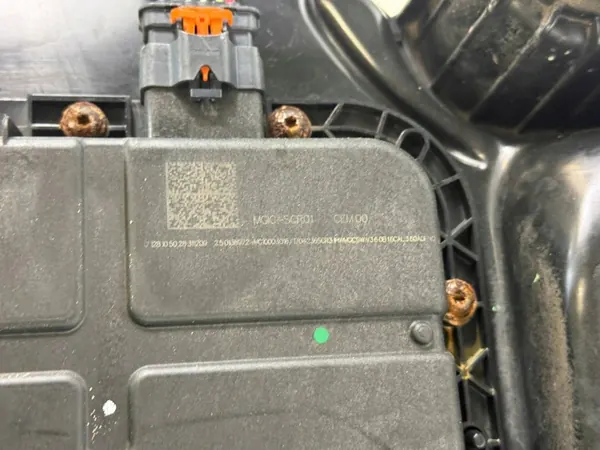 Tanque AdBlue usado OEM 9807475580 para Citroen DS5 image 5