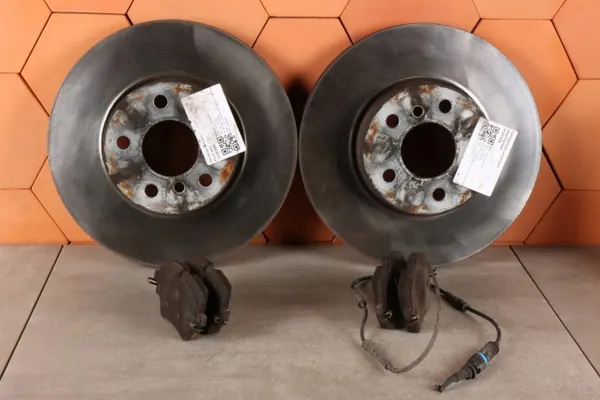 OEM 6877212 Etujarruslevyt ja -palat BMW:lle image 3