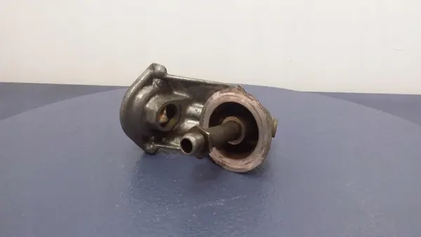 Oljefilterbas OEM 074115417A VW T4 image 3