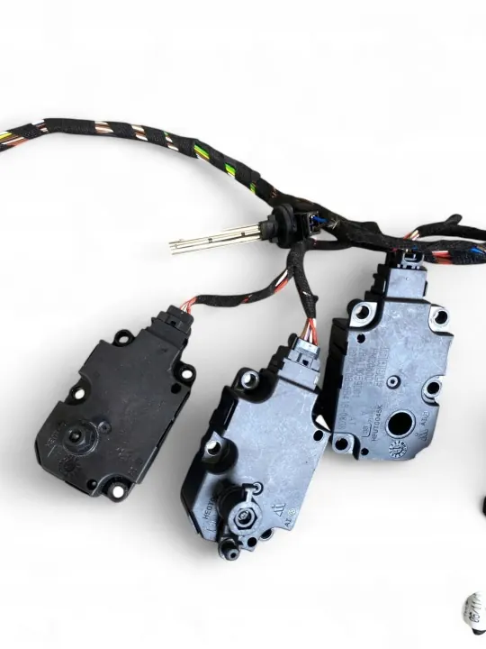 Motor de calefacción Mercedes-Benz OEM ZBAT0059D01 - Usado image 6