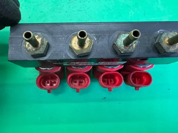 Injecteurs LPG + Rampe Valtek OEM 10R-030268 image 5