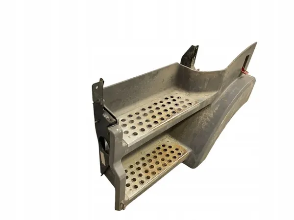 Estribo Mercedes Actros MP3 OEM A 943 666 38 01 image 2