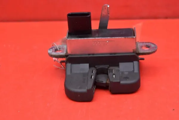 Baklucka Lås VW Golf 5 Kombi 03-09 5M0827505B image 3