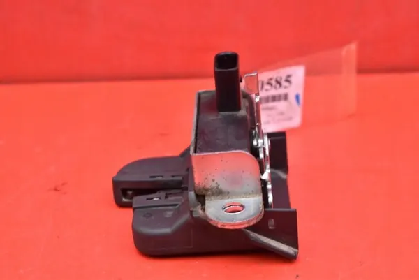 Baklucka Lås VW Golf 5 Kombi 03-09 5M0827505B image 4