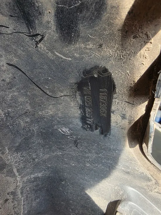 PEUGEOT 2008 Framskärms Spoiler OEM image 7