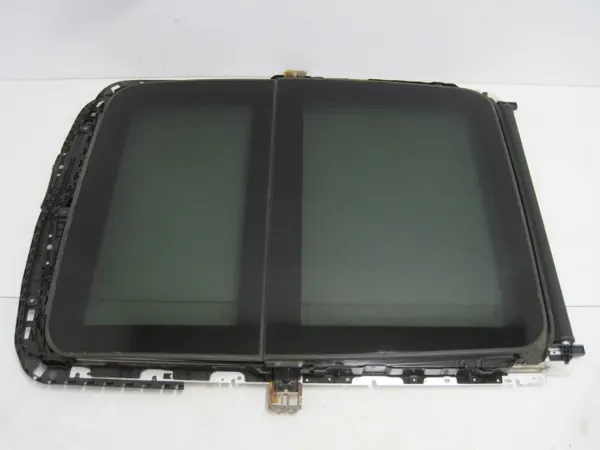 Panoramakatto Nissan X-Trail T32 OEM image 2