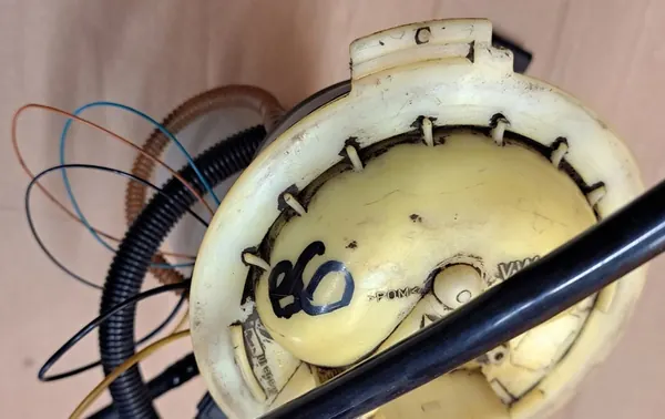 Bomba de combustível VW PASSAT B6 1.6 FSI 3C0919051P image 5