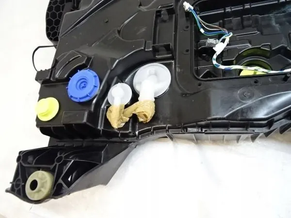 Réservoir AdBlue OEM 9825645580 pour Opel Grandland 1.6 HDI image 6