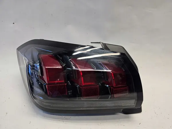 Luz trasera izquierda Peugeot 208 II 2019- OEM 9823216780 image 2