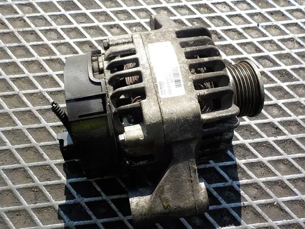 FIAT DOBLO II 1.6 M-JET Vaihtovirtageneraattori OEM 51854901 image 2