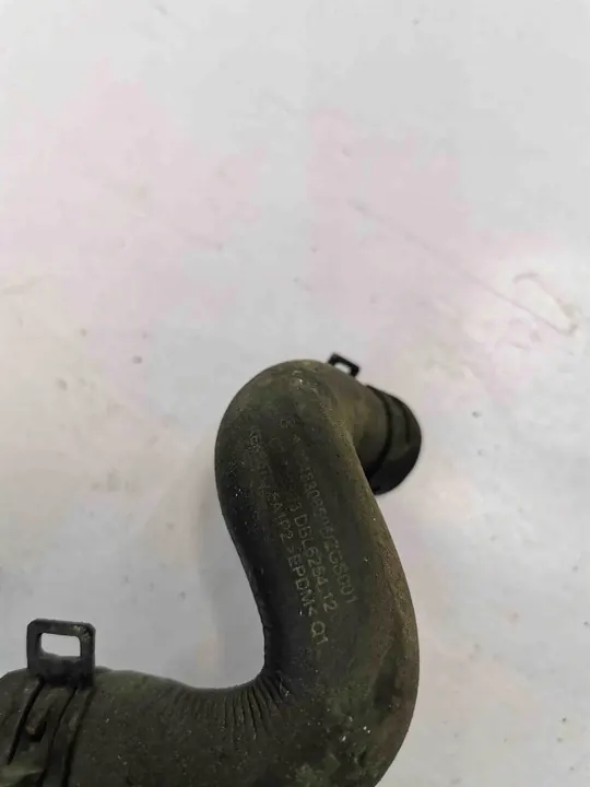 Mercedes E W207 1.8 CGI vesiletku liitin A2045018282 image 3