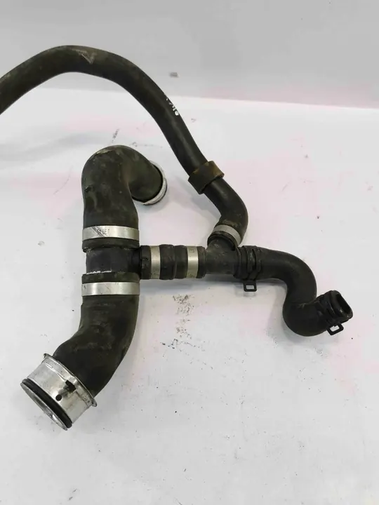 Mercedes E W207 1.8 CGI vesiletku liitin A2045018282 image 4