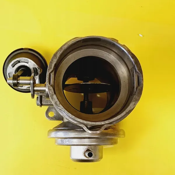 EGR-venttiili Audi A4 S4 B6 038129637L image 7