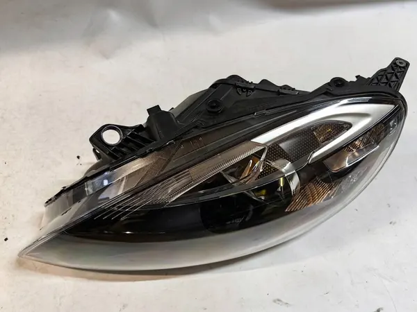 VOLVO V40 2012- VASEN VALO OEM 31420003 ARO image 2