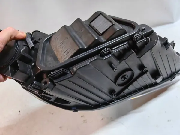 VOLVO V40 2012- VASEN VALO OEM 31420003 ARO image 6