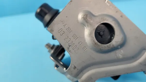 Mercedes Vattenregleringsventil OEM A0005061500 image 10