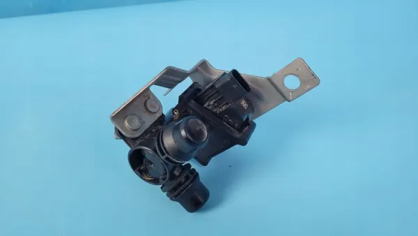 Mercedes Vattenregleringsventil OEM A0005061500 image 8