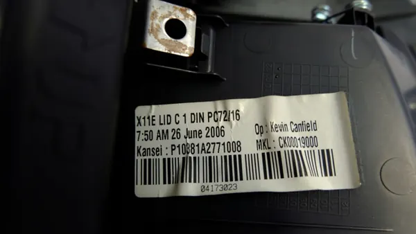 Compartiment supérieur console NISSAN NOTE E11 OEM image 6