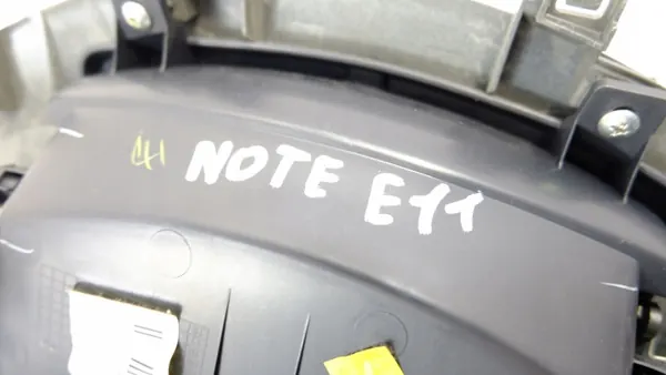 Compartiment supérieur console NISSAN NOTE E11 OEM image 7