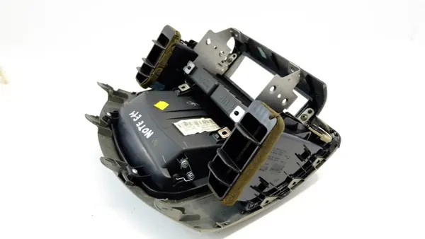 Compartiment supérieur console NISSAN NOTE E11 OEM image 9