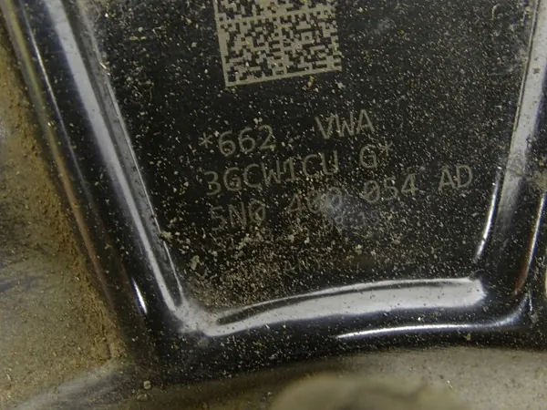 Etupyöränlaakeri oikea OEM 5N0400054AD Audi Q3 image 5
