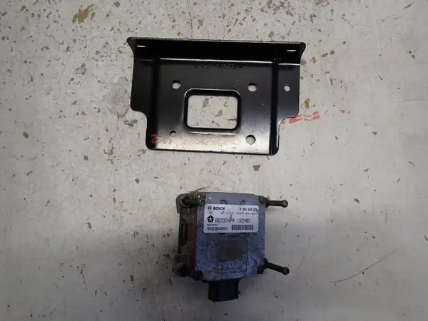 Radar Distronic OEM 68259548AA para Jeep Grand Cherokee WK2 image 3