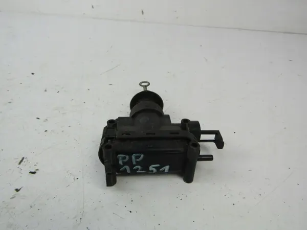Mercedes C W201 Sluitactuator OEM AK-6-81401 image 4