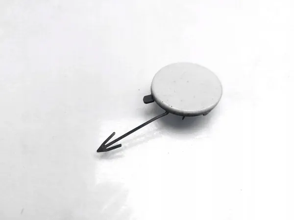 VW Passat CC Copertura / Protezione gancio anteriore 2013 image 2