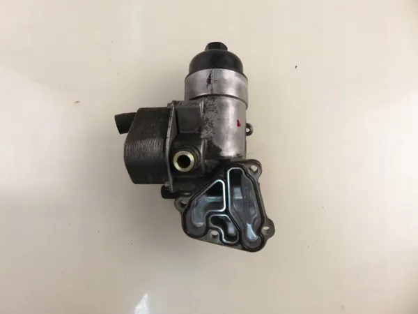 Gebrauchte KIA Ölfilterbasis OEM 264102A100 für 1.5 CRDi image 2