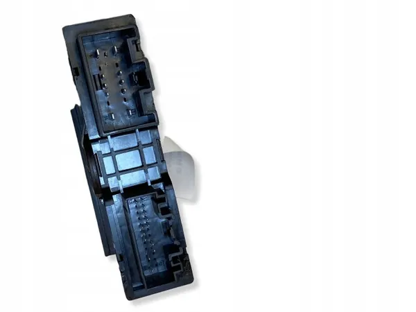 Module Commande Hayon Volvo XC60 2020 OEM 32214270 image 5