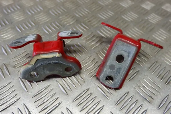 Höger bakdörr gångjärnssats LEXUS CT 6877052031 image 4