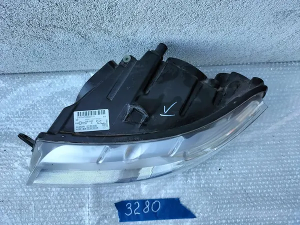 VASEN REFLEKTORI SKODA SUPERB II 3T1941015B image 5