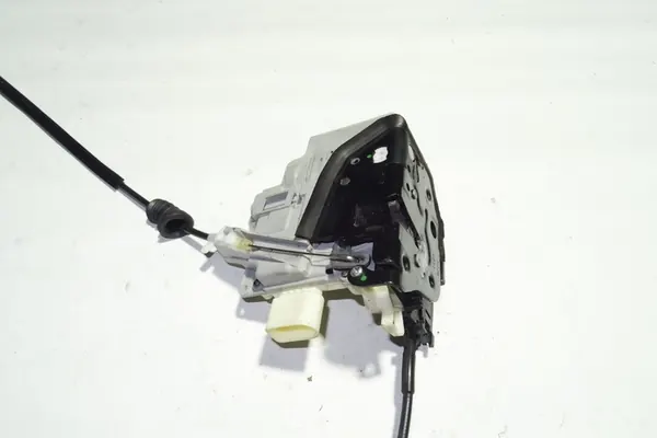 Rechte Vordertürschloss VW PASSAT VARIANT B7 3C2837016A image 3