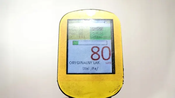 Moottorikansi OEM 371117413 Mercedes W204 2007-2011 image 10