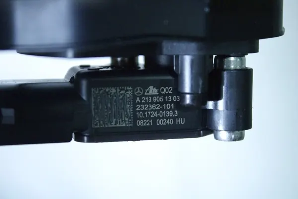 MERCEDES GLE 167 A2139051303 Jarrupoljin image 7