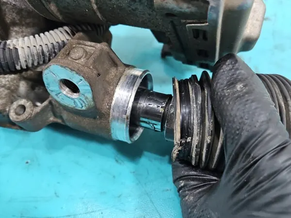 Crémaillère de direction OEM 6820000313 pour Peugeot 3008 II image 3