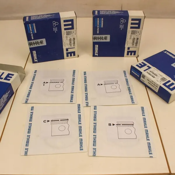 Volkswagen Polo V 6R 2016 Anel de pistão OEM image 2