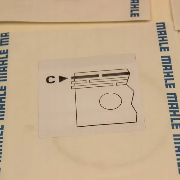 Volkswagen Polo V 6R 2016 Anel de pistão OEM image 4