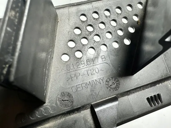 A4 8K Q5 8R Luchtinlaat 8K0129617B image 3