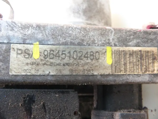 Pompe de direction assistée HPI OEM 9654102480 d'occasion image 6