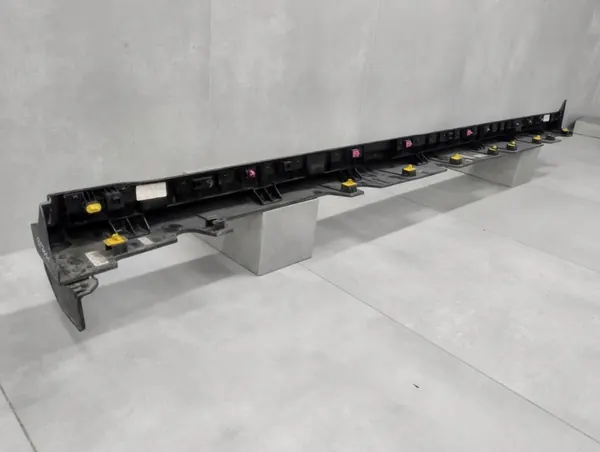 Barre de seuil gauche Hyundai Ioniq 5 21- OEM image 10