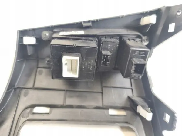 Schalterfeldabdeckung Hyundai i10 II OEM B984751000 image 6