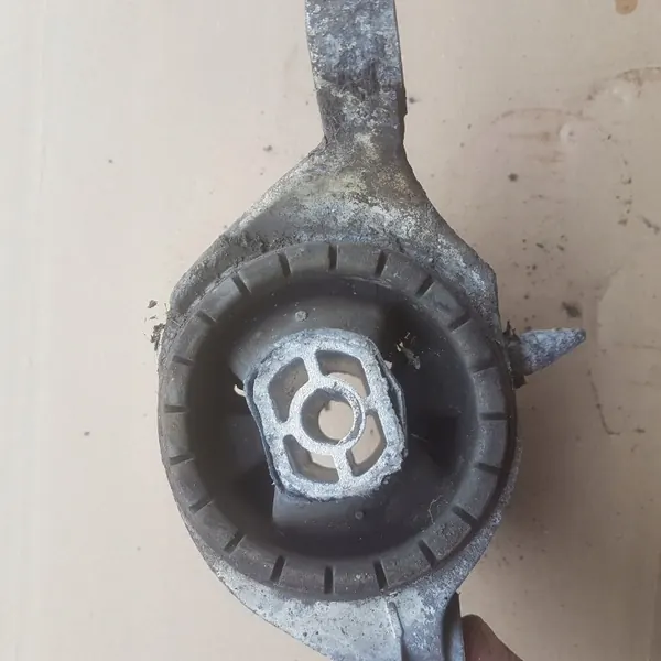 Opel Astra K Hinterachsbügel Links OEM 39029200 image 3
