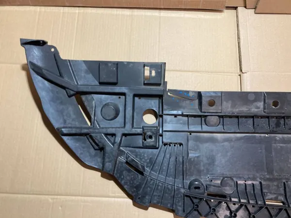 Placa de cubierta OEM A1778858205 Mercedes image 4