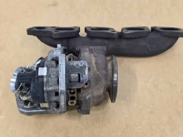 Turbo OEM 05L253019P para VW 2.0 TDI - Usado image 3