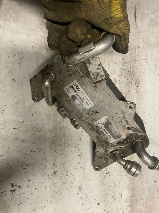 Radiador de óleo Audi A8 4H0317021H image 2