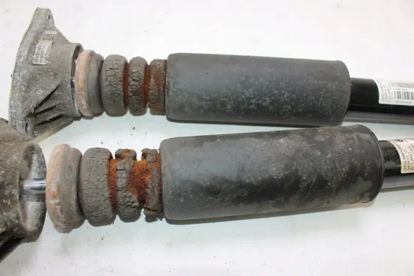 OEM 6861693 Achter schokdemper set BMW X1 F48 image 4