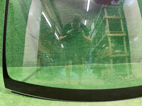 MERCEDES C-KLASA W204 PARABREZZA ANTERIORE A2046706601 image 7