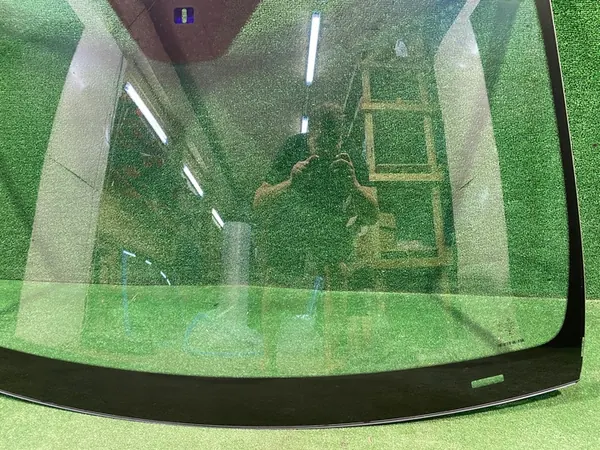 MERCEDES C-KLASA W204 PARABREZZA ANTERIORE A2046706601 image 8