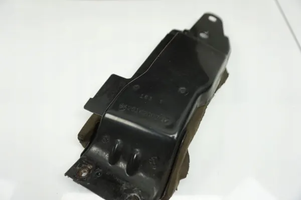 Mercedes W251 moottorin väliseinä OEM 2516201478 image 6